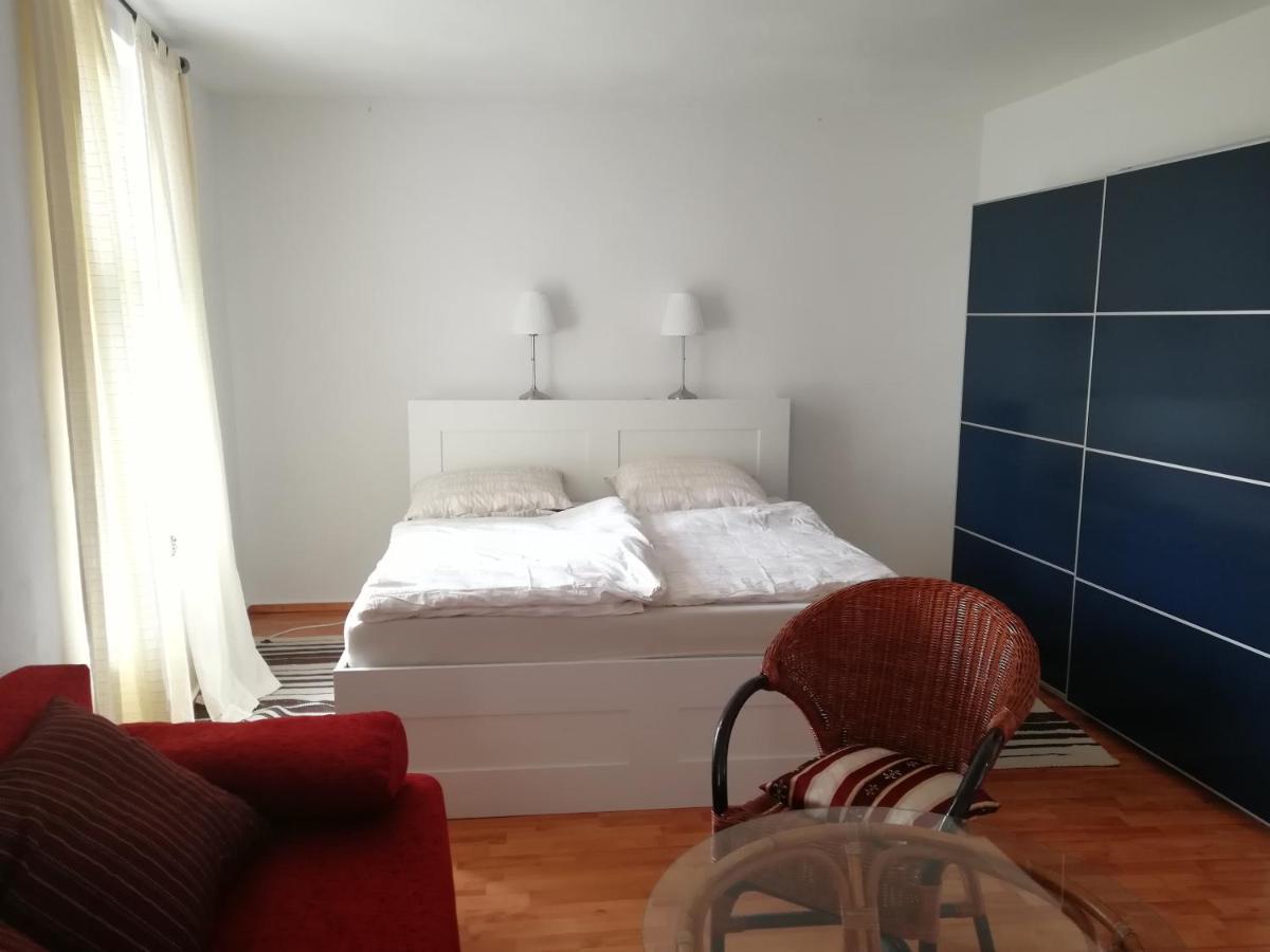 Ehemalige Bibliothek Apartment Fuer 2 Mit Kueche Kamin Netflix Parken Und Hofladen Steinhofel المظهر الخارجي الصورة
