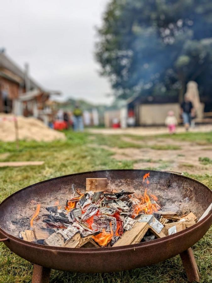 Ehemalige Bibliothek Apartment Fuer 2 Mit Kueche Kamin Netflix Parken Und Hofladen Steinhofel المظهر الخارجي الصورة