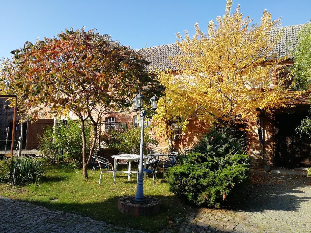 Ehemalige Bibliothek Apartment Fuer 2 Mit Kueche Kamin Netflix Parken Und Hofladen Steinhofel المظهر الخارجي الصورة
