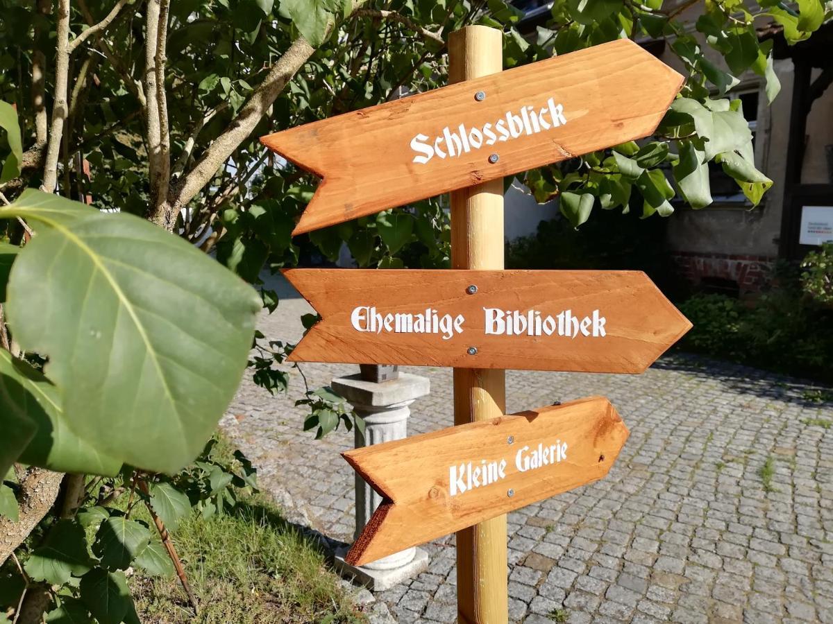 Ehemalige Bibliothek Apartment Fuer 2 Mit Kueche Kamin Netflix Parken Und Hofladen Steinhofel المظهر الخارجي الصورة