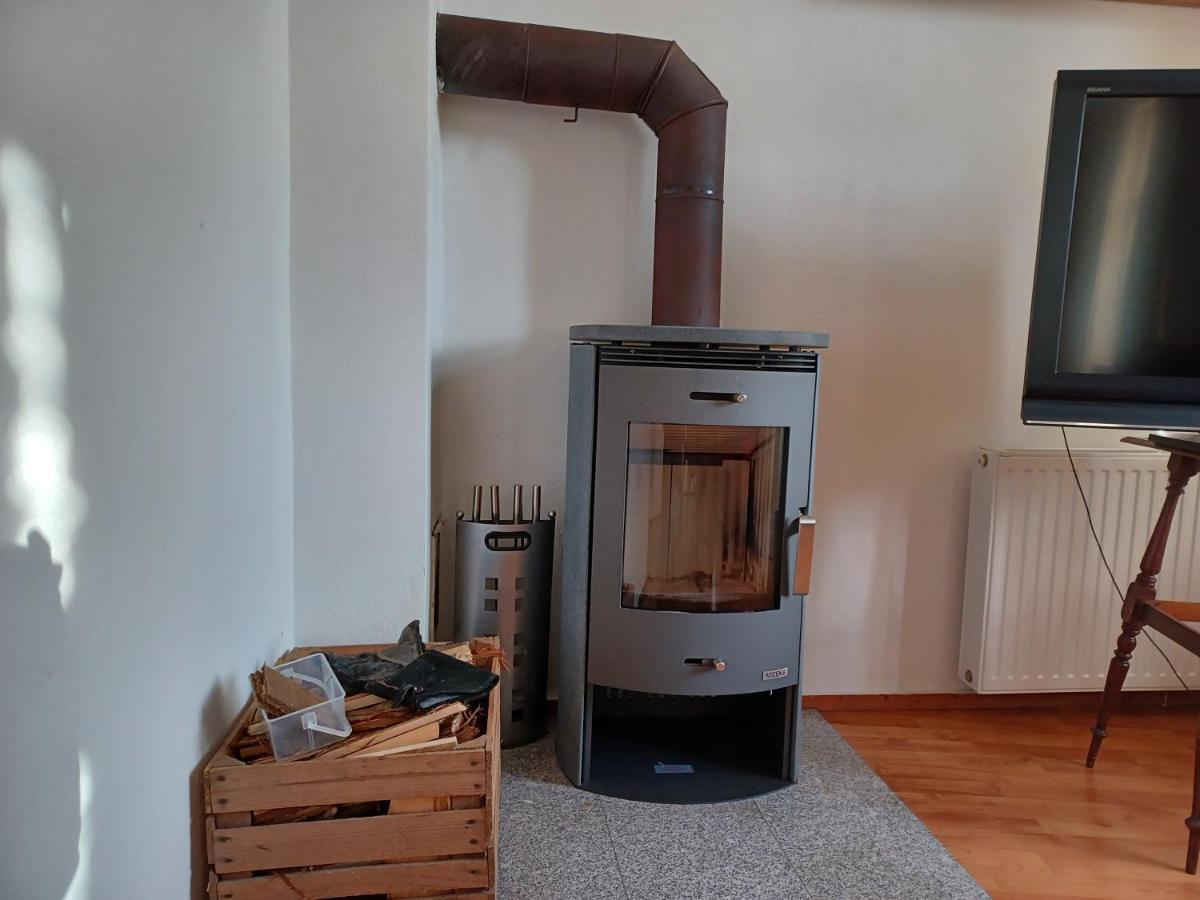 Ehemalige Bibliothek Apartment Fuer 2 Mit Kueche Kamin Netflix Parken Und Hofladen Steinhofel المظهر الخارجي الصورة